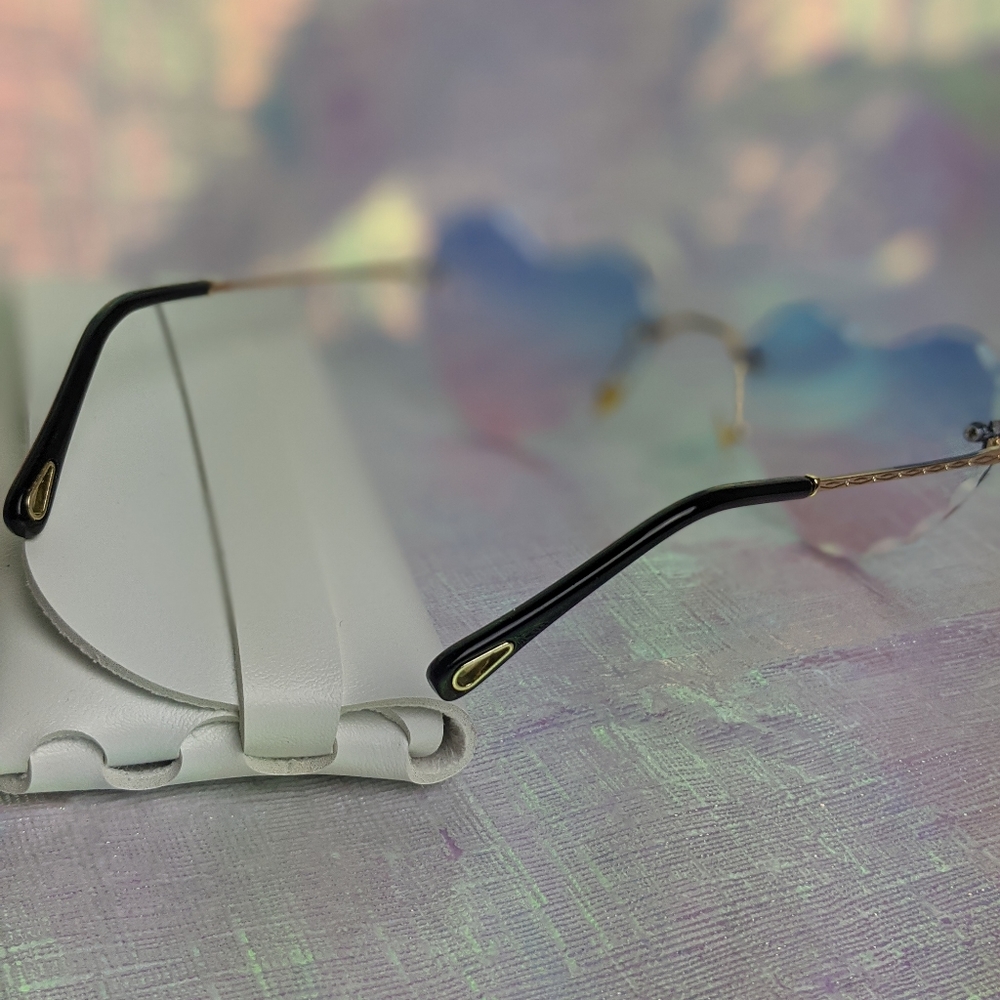 Last pair🍒Heart-shaped Rimless Sunglasses Love Heart - Picture 13 of 13